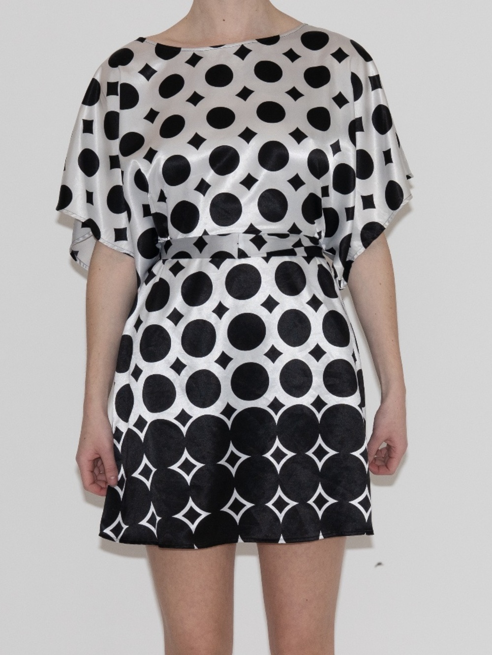BCBGMAXAZRIA satin polka dot mini dress black and white size medium